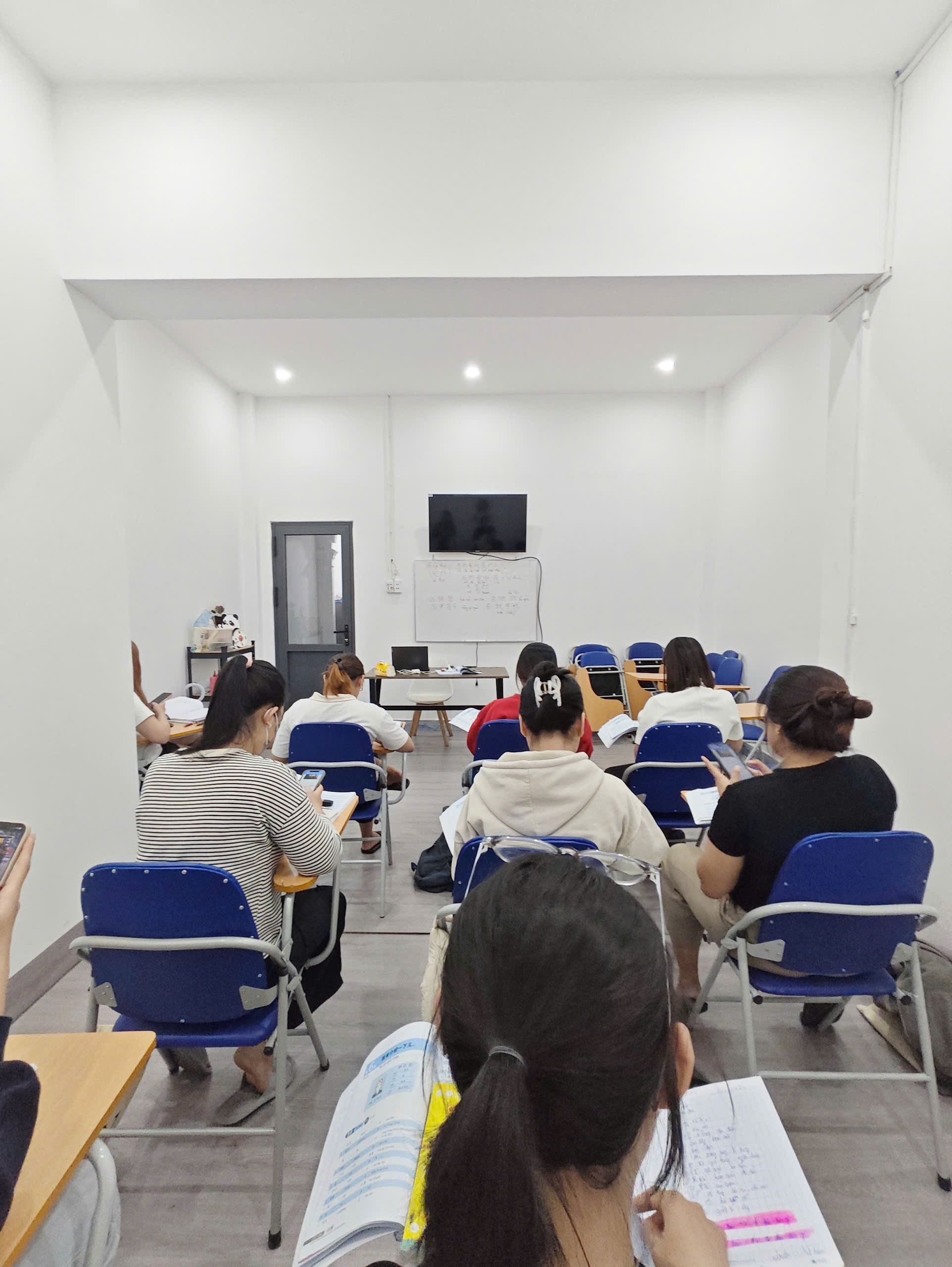 Trung tâm tiếng Trung Biên Hòa hỗ trợ ngoài giờ